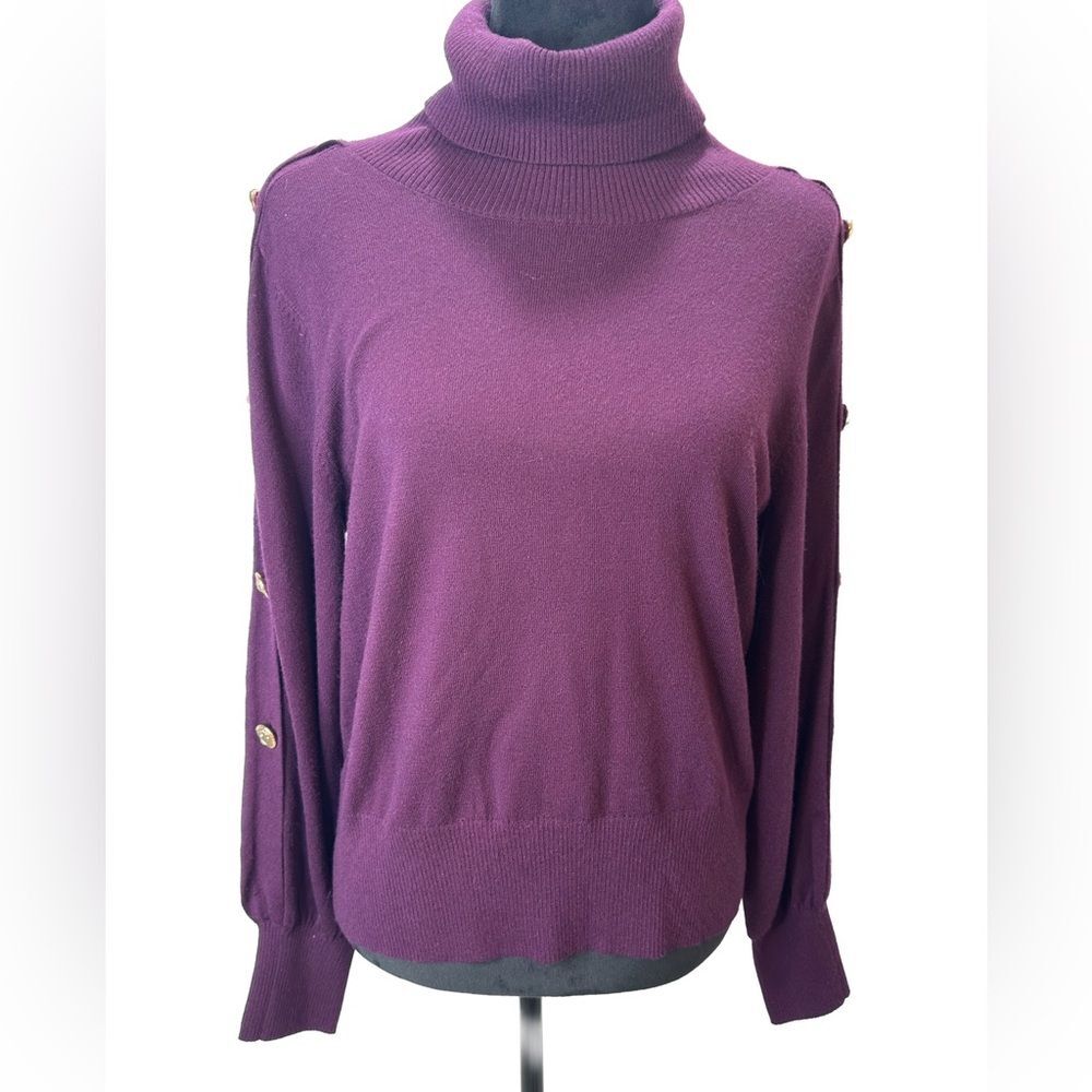 BOLD ELEMENTS Purple turtleneck sweater with gold buttons Size L